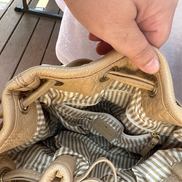 EUC- Kate spade bucket bag - used only a couple times!! - Picture 4 of 8